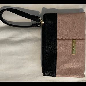 STEVE MADDEN WRISTLET WALLET